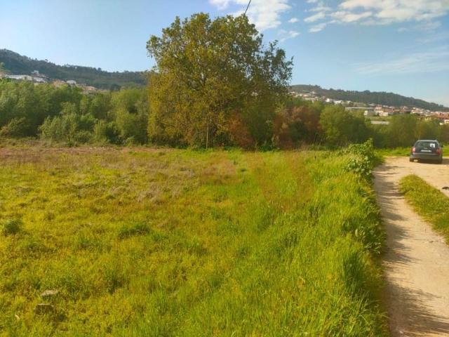 Terreno venda em Lousada, Porto