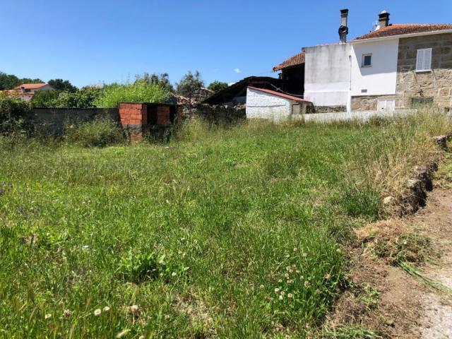 Terreno venda em Couto Do Mosteiro, Viseu