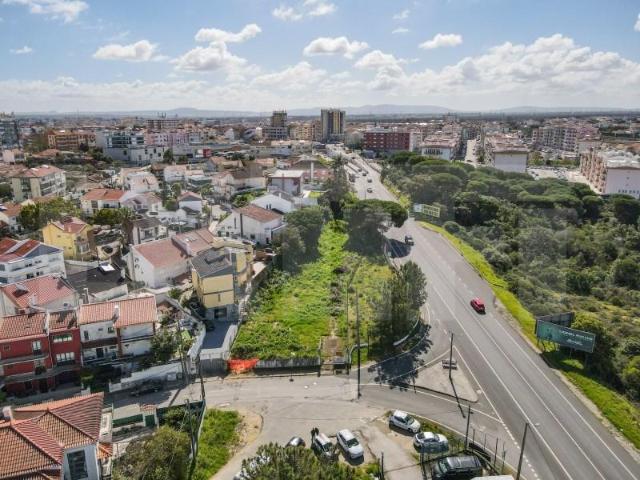 Terreno alugar em Seixal, Setúbal