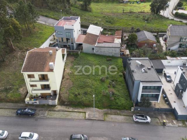 Terreno venda em Valongo, Porto