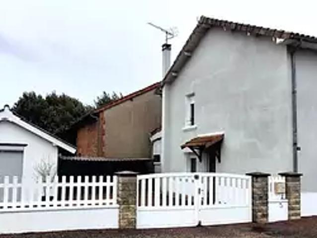Maison vente à Confolens, Tessonnière