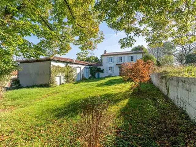 Maison vente à Confolens, Tessonnière