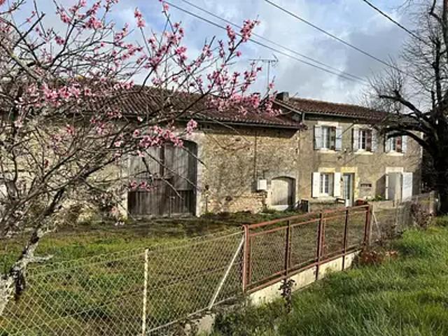 Maison vente à Confolens, Tessonnière