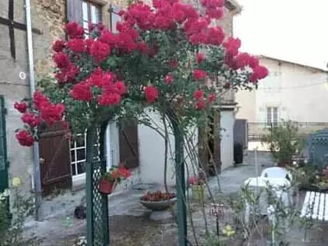 Maison vente à Confolens, Tessonnière
