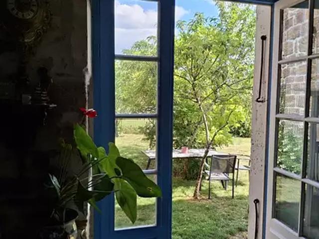 Maison vente à Confolens, Tessonnière