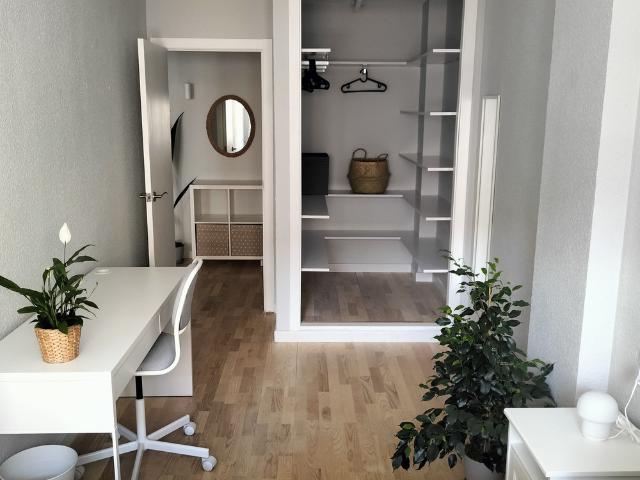 Habitación en alquiler en Mercat, l'Alacantí