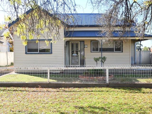 House for sale in Inglewood, Victoria