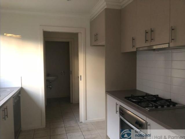 Townhouse for rent in Hallam, Melbourne