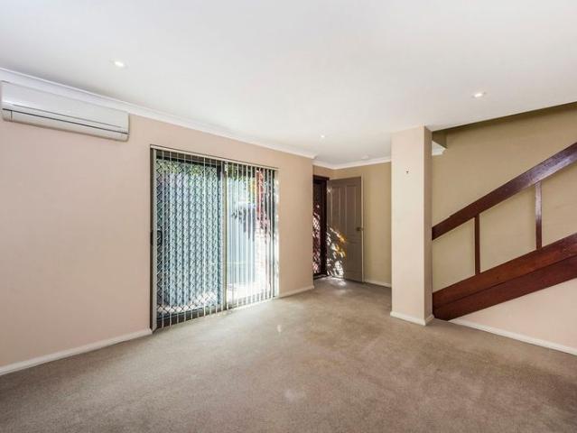 Townhouse for rent in City Of Perth, Cockburn