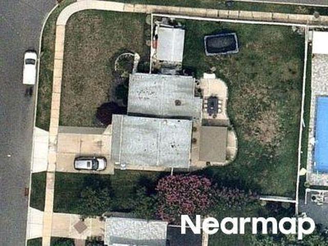 House for sale in Cliffwood, New Jersey