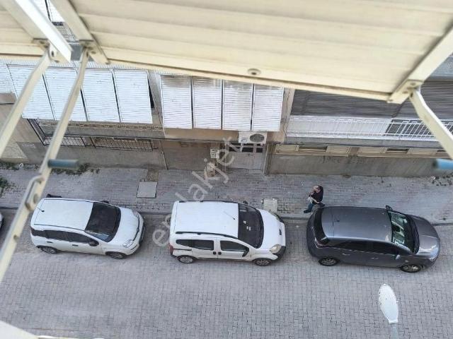 Karşiyaka, İzmir içerisinde satılık mülk