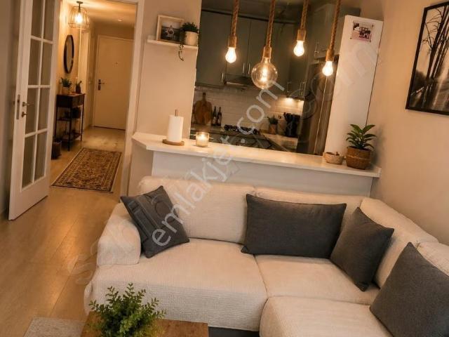 Karşiyaka, İzmir içerisinde satılık mülk