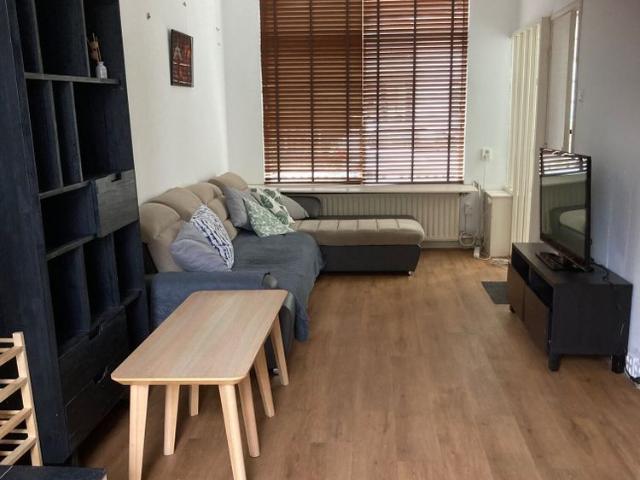 Woning te huur in Winkelcentrum De Kempenaerstraat, Oegstgeest