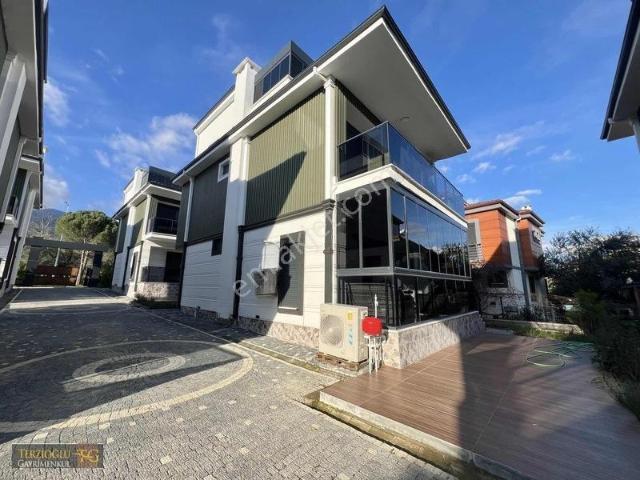 Edremit, Balikesir içerisinde satılık Villa