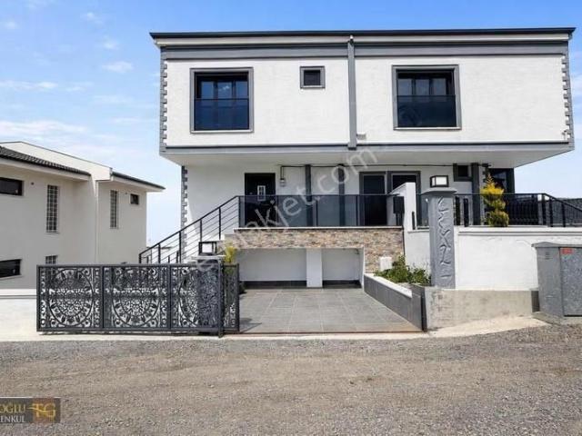 Burhaniye, Balikesir içerisinde satılık Villa
