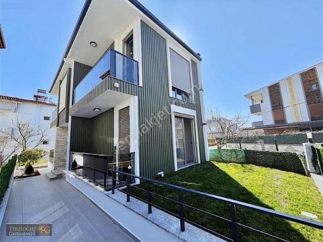 Edremit içerisinde satılık Villa