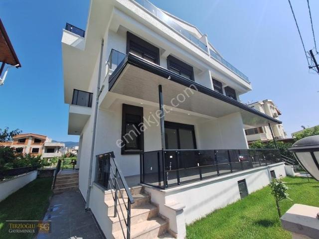 Edremit, Balikesir içerisinde satılık Villa