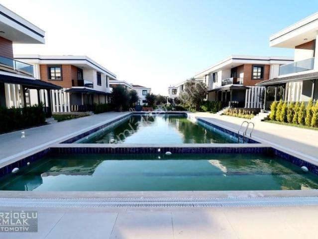Edremit, Balikesir içerisinde satılık Villa