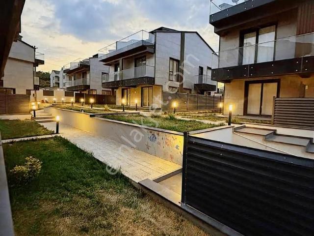 Erdek, Balikesir içerisinde satılık Villa