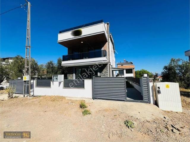 Güre, Edremit içerisinde satılık Villa