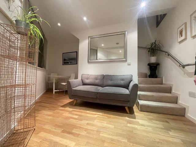 Apartment for rent in London Borough of Islington, Greater London