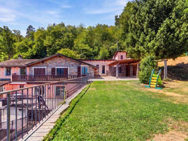 Einfamilienhaus kaufen in Losone, Tessin