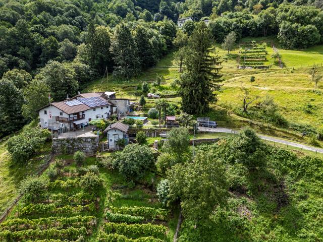 Haus kaufen in Cadenazzo, Tessin