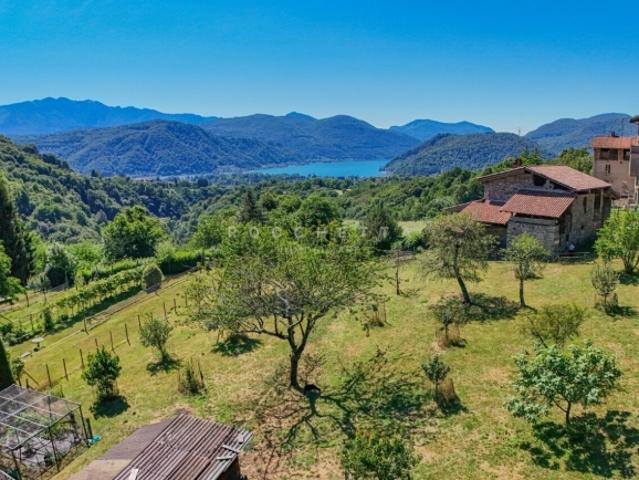 Einfamilienhaus kaufen in Curio, Tessin