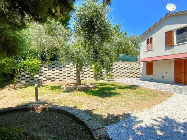 Villa Indipendente in affitto a Marche, Pesaro E Urbino