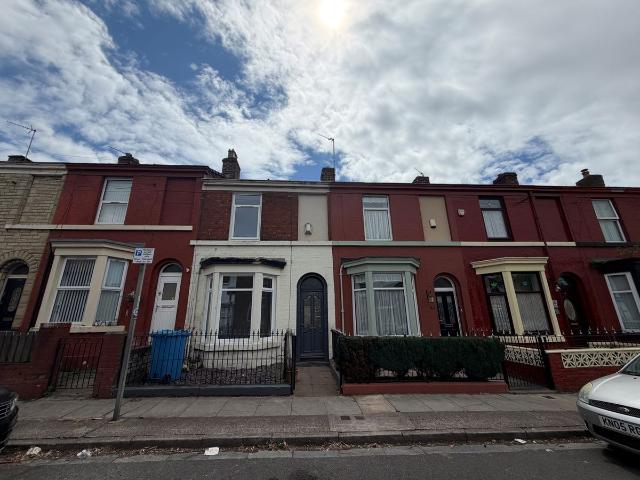 House for rent in Calderstones