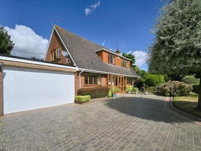House for sale in Tettenhall, West Midlands