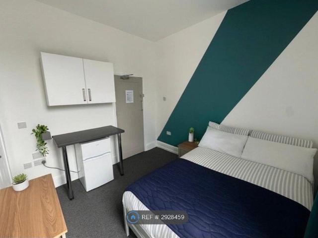Room for rent in West Midlands