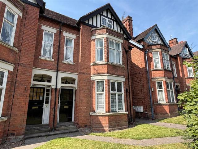 Studio for rent in West Midlands