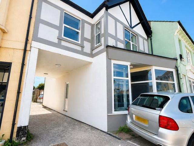 House for rent in Worthing, West Sussex