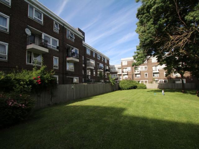 House for rent in Bromley-by-Bow, Poplar Grove