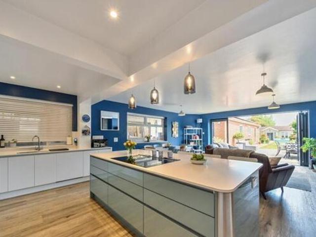 House for sale in Catisfield, Fareham