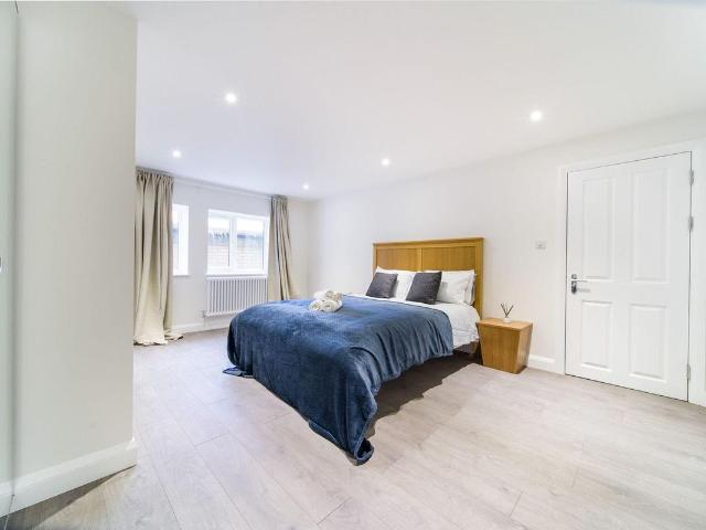 Apartment for rent in Barnet Vale, Greater London
