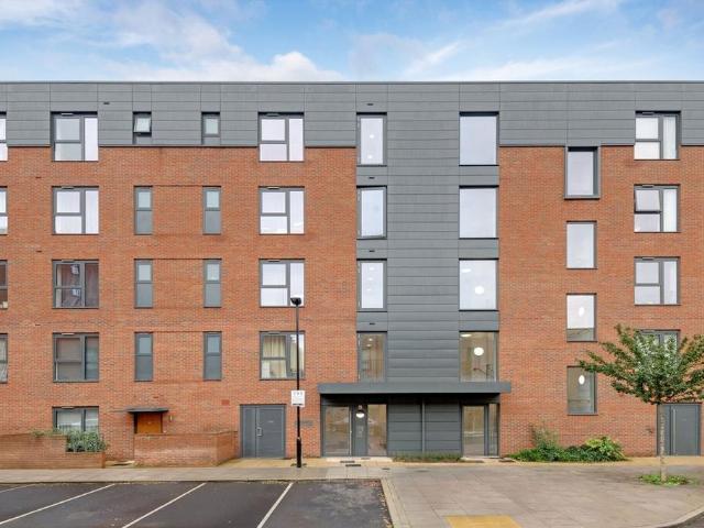 House for rent in London Borough of Ealing, Hanwell