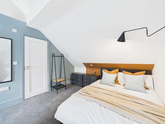 Room for rent in Kingsholm, Gloucester