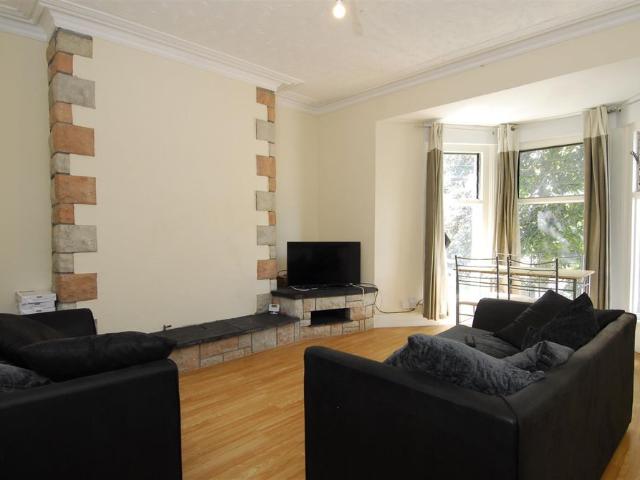 Room for rent in Lipson Vale, Mount Wise