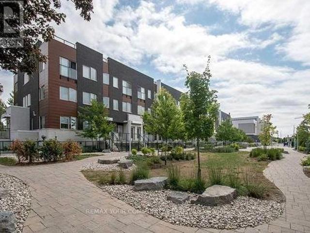 Townhouse for sale in Willowdale, Toronto
