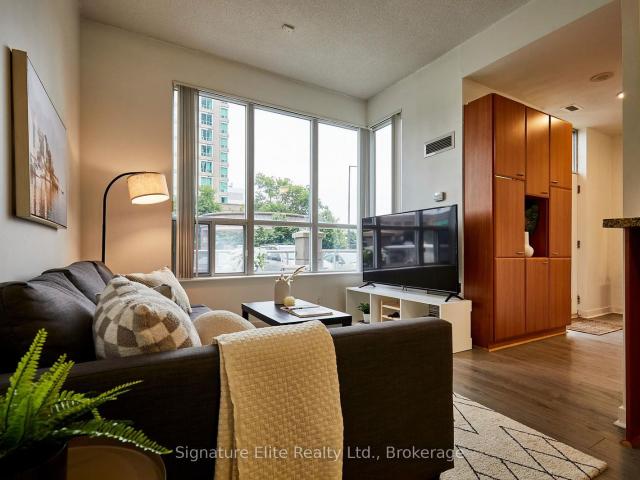 Condo for sale in Toronto, Golden Horseshoe