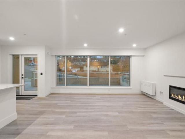 House for sale in Esquimalt, Capital Regional District