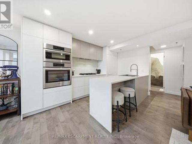 Townhouse for sale in Woburn, Ontario