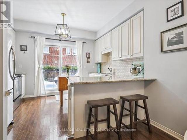 Townhouse for sale in Woburn, Ontario