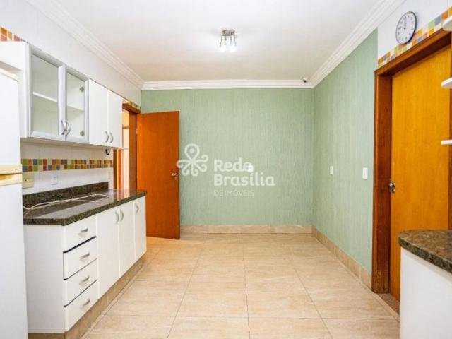 Casa aluguel em Lago Norte, Região Geográfica Intermediária do Distrito Federal