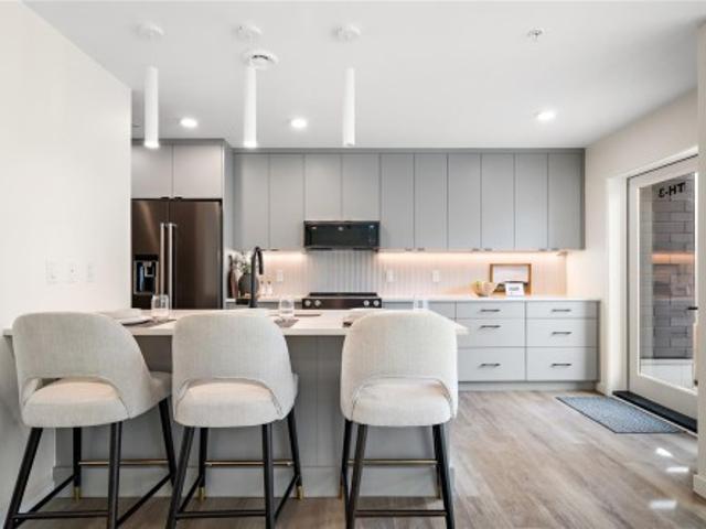 House for sale in Esquimalt, Capital Regional District