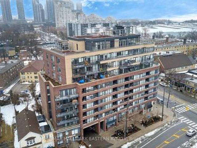 Townhouse for sale in Woburn, Ontario
