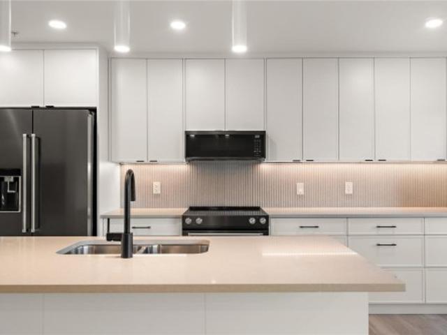House for sale in Esquimalt, Capital Regional District