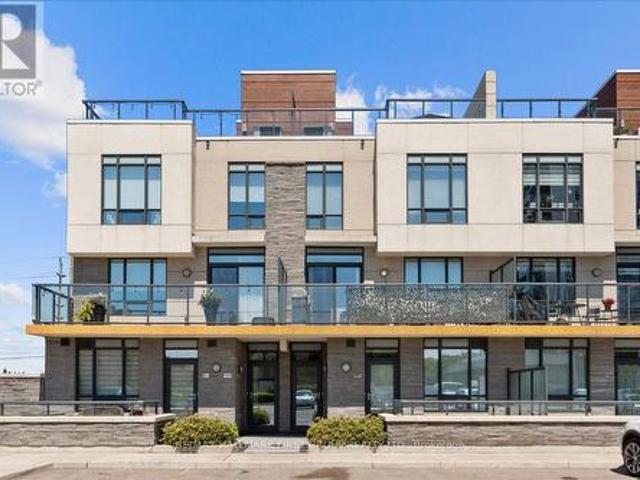Townhouse for sale in Durham, Ontario